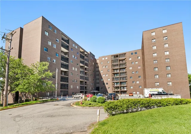 Homes for sale in Squirrel Hill, PA | 5600 Munhall Rd #314, Squirrel Hill, PA 15217 | MLS# 1755080