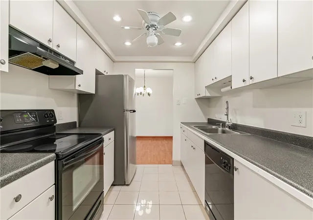 Homes for sale in Squirrel Hill, PA | 5600 Munhall Rd #314, Squirrel Hill, PA 15217 | MLS# 1755080