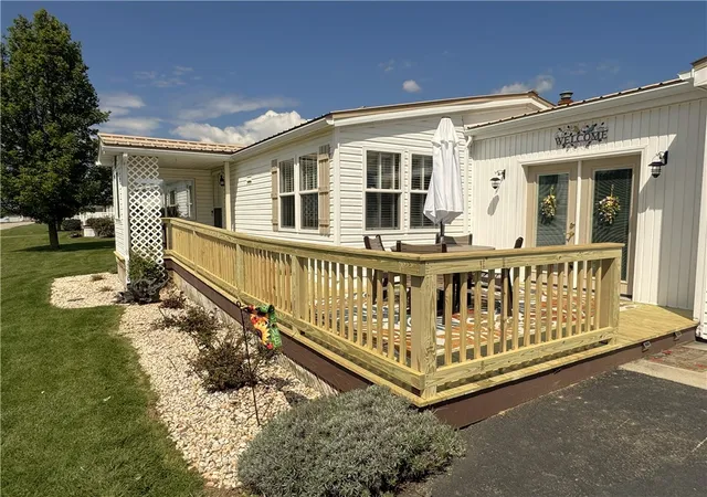 Homes for sale in Somerset Twp, PA | 114 Brent Lane, Somerset Twp, PA 15501 | MLS# 1755113