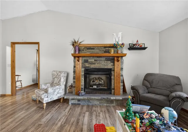 3rd image of 201 Main St, New Freeport, PA 15352 | MLS# 1755043