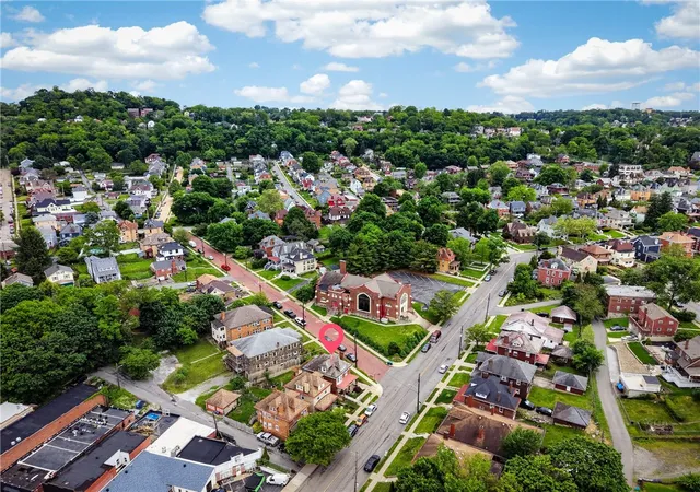 Listing Photo 2 - Condo for sale in building located at 92 Bradford Ave, Crafton, PA 15205 - Unit #