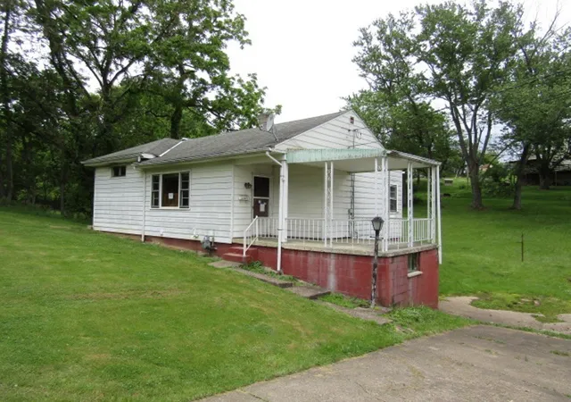 Homes for sale in N Franklin Twp, PA | 403 Mineola Ave, N Franklin Twp, PA 15301 | MLS# 1755202