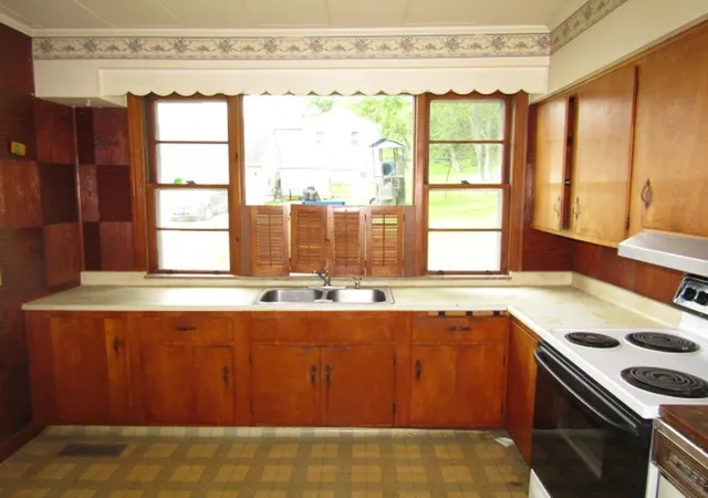 Photo 4 of Single family home for sale at 403 Mineola Ave, N Franklin Twp, PA 15301 | MLS# 1755202 | Listing updated on 2026-07-30