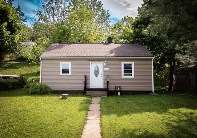 1st image of 1512 Saxonburg Rd, Natrona Heights, PA 15065 | MLS# 1755217