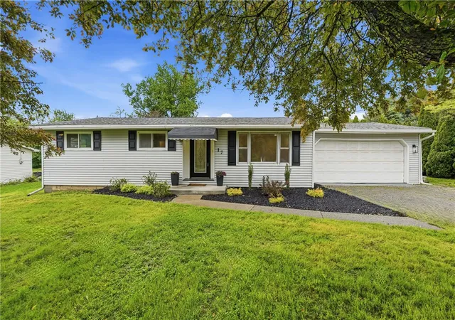 17th image of 17 Shenango Rd, New Castle, PA 16105 | MLS# 1754454