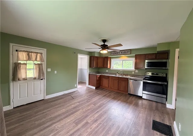 4th image of 33 Hubbard Rd, Smith, PA 15021 | MLS# 1755204