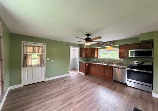 5th image of 33 Hubbard Rd, Smith, PA 15021 | MLS# 1755204