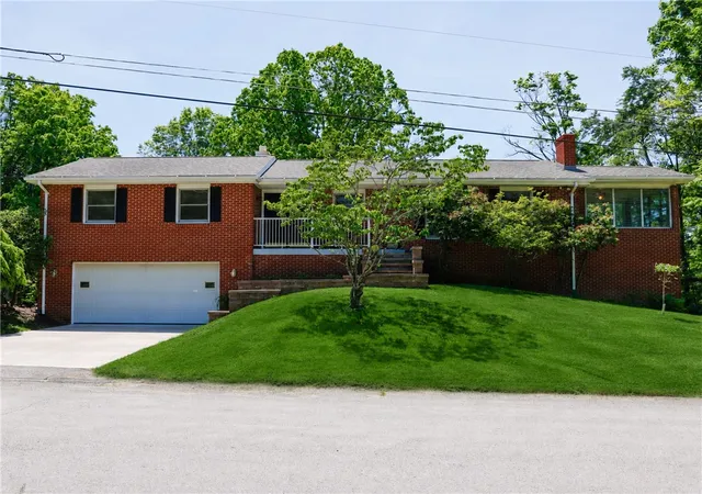 Photo 2 of Single family home for sale at 123 Hermitage Cir, Ligonier, PA 15658 | MLS# 1755212 | Listing updated on 2026-07-26