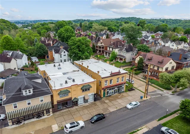 Photo 3 of House for sale at 1935 Crafton Blvd, Pittsburgh, PA 15205 | MLS# 1755248 | Listing updated on 2026-06-16