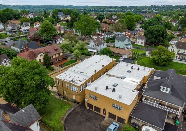 Photo 4 of House for sale at 1935 Crafton Blvd, Pittsburgh, PA 15205 | MLS# 1755248 | Listing updated on 2026-06-16