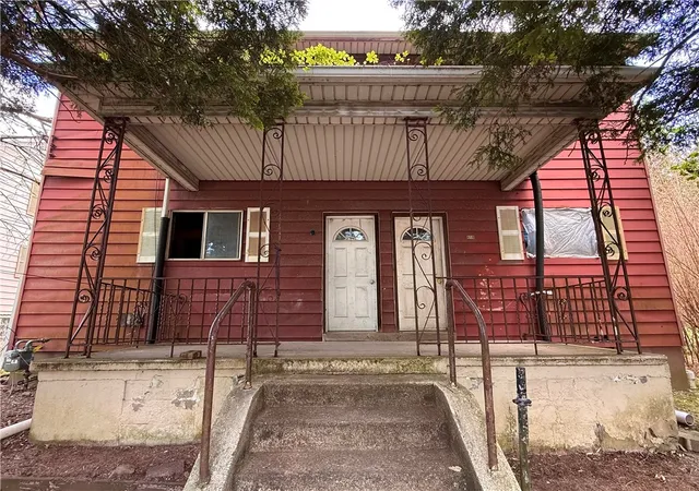 3rd image of 418 Ambridge Ave, Ambridge, PA 15003 | MLS# 1755201