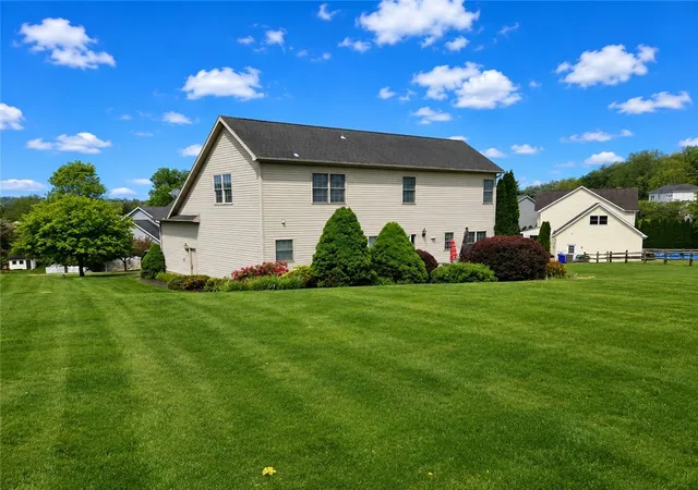 Homes for sale in Center Twp, PA | 105 Sunburst Ct, Center Twp, PA 16001 | MLS# 1755257