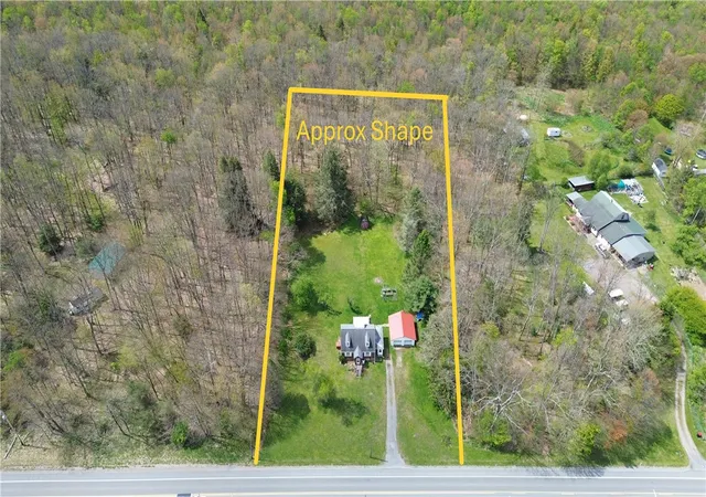 Homes for sale in Stonycreek Twp, PA | 7973 Lincoln Hwy, Stonycreek Twp, PA 15926 | MLS# 1755233