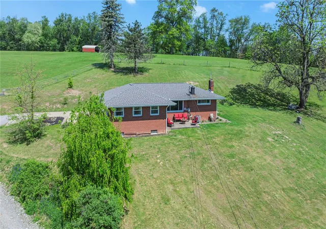 Homes for sale in Ohioville, PA | 383 Ridgemont Dr, Ohioville, PA 15059 | MLS# 1755274
