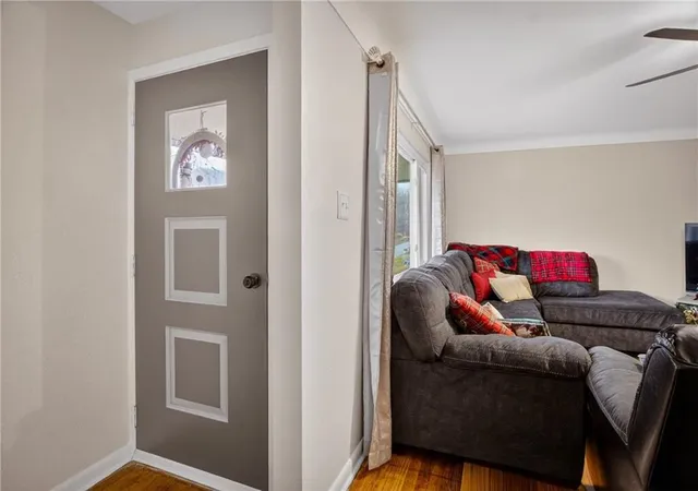 3rd image of 6361 Leechburg Rd, Penn Hills, PA 15147 | MLS# 1755295