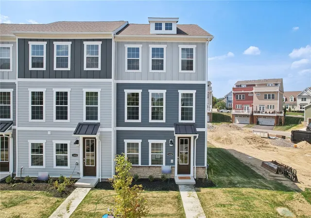 1st image of 401 N Harmon Court, Wexford, PA 15090 | MLS# 1755313