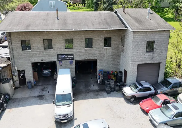 1st image of 700 Lebanon Rd (885), West Mifflin, PA 15122 | MLS# 1755343
