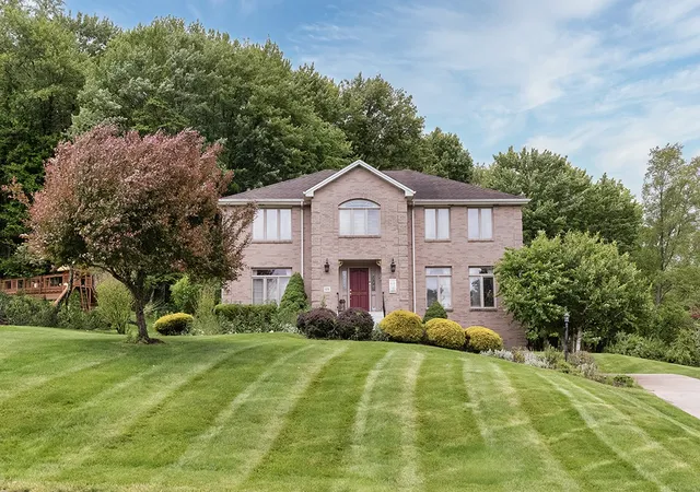 Homes for sale in Peters Twp, PA | 125 Castlebrooke Dr, Peters Twp, PA 15367 | MLS# 1755345