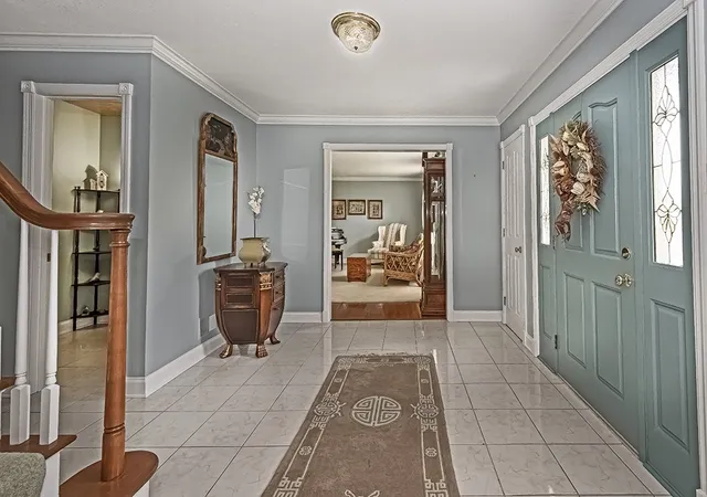 3rd image of 125 Castlebrooke Dr, Peters Twp, PA 15367 | MLS# 1755345