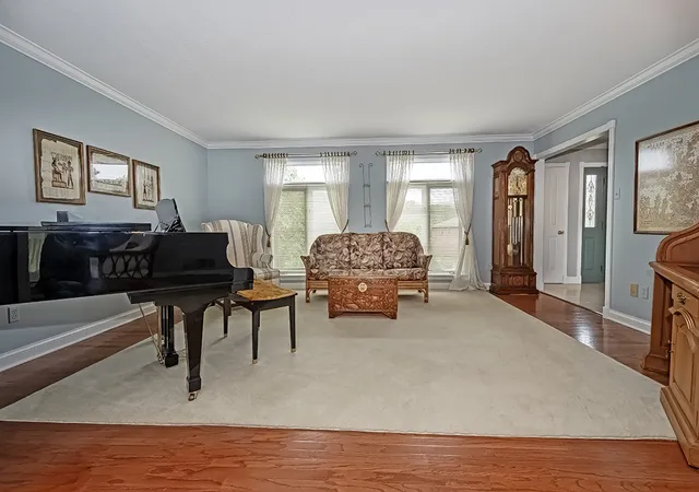 4th image of 125 Castlebrooke Dr, Peters Twp, PA 15367 | MLS# 1755345