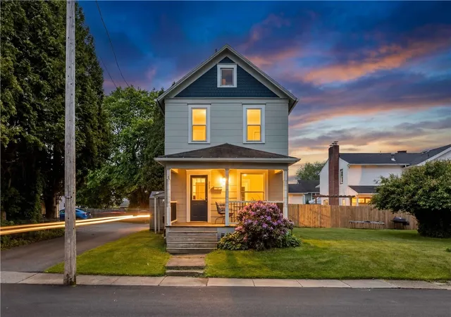 1st image of 308 Spruce St, Grove City, PA 16127 | MLS# 1755290