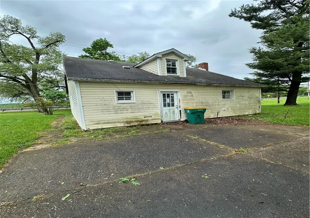 Homes for sale in South Fayette, PA | 4246 Battle Ridge Rd, South Fayette, PA 15057 | MLS# 1754374