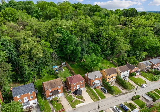 Homes for sale in Wilkinsburg, PA | 2106 Lindsay Road, Wilkinsburg, PA 15221 | MLS# 1755302