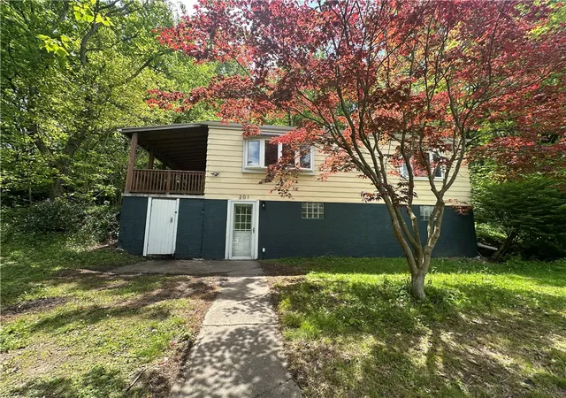 Homes for sale in Kennedy Twp, PA | 201 Clever Rd, Kennedy Twp, PA 15136 | MLS# 1754886