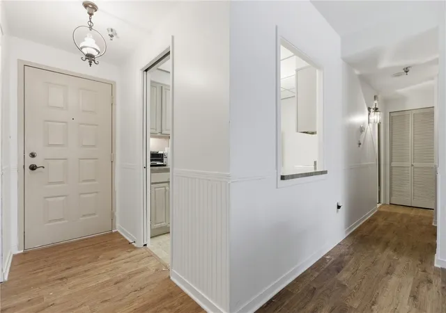 2nd image of 750 Washington Rd #307, Mt Lebanon, PA 15228 | MLS# 1755447