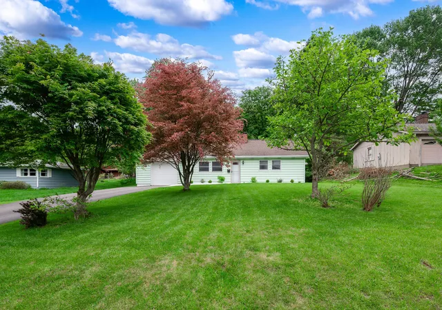 2nd image of 174 Mulberry Ln, Slippery Rock, PA 16057 | MLS# 1755456
