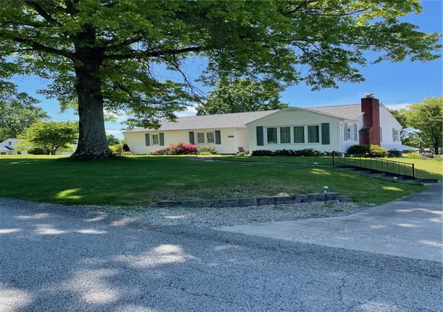 Homes for sale in Hempfield Twp, PA | 736 Melvin Dr, Hempfield Twp, PA 15601 | MLS# 1755390