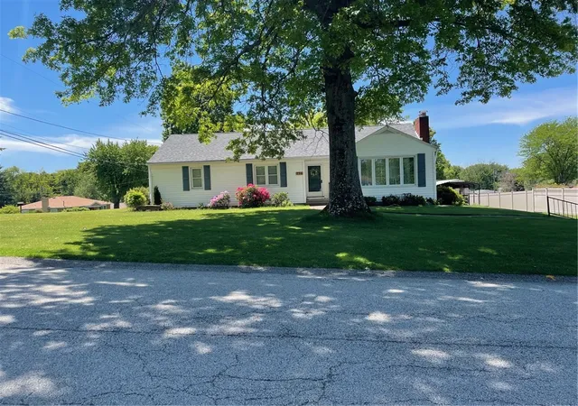 Homes for sale in Hempfield Twp, PA | 736 Melvin Dr, Hempfield Twp, PA 15601 | MLS# 1755390