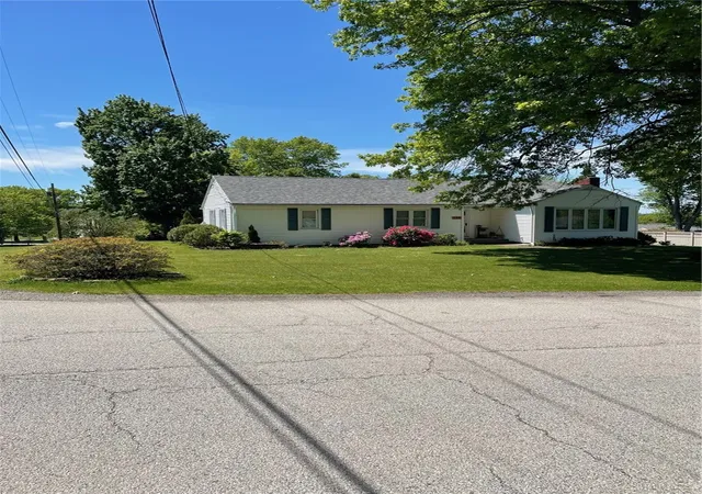 Homes for sale in Hempfield Twp, PA | 736 Melvin Dr, Hempfield Twp, PA 15601 | MLS# 1755390