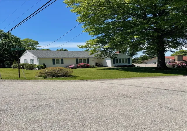 Homes for sale in Hempfield Twp, PA | 736 Melvin Dr, Hempfield Twp, PA 15601 | MLS# 1755390