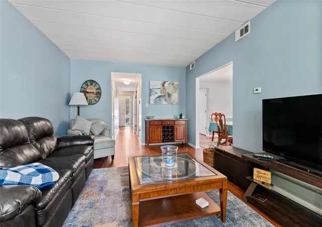 Homes for sale in Upper St Clair, PA | 1557 Pinehurst, Upper St Clair, PA 15241 | MLS# 1755490