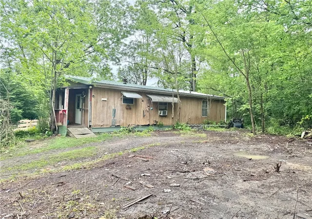 image of 904 Court St, New Castle, PA 16101 | MLS# 1755479