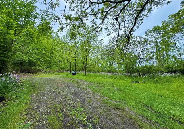 image of 904 Court St, New Castle, PA 16101 | MLS# 1755479