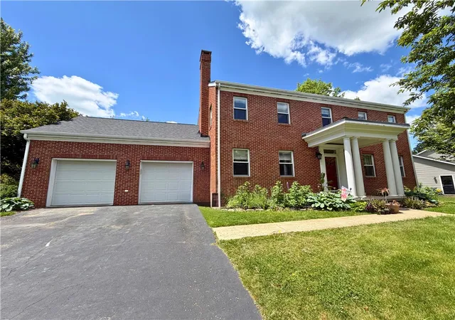 Homes for sale in Pine Twp, PA | 22 Kings Lane, Pine Twp, PA 16127 | MLS# 1755529