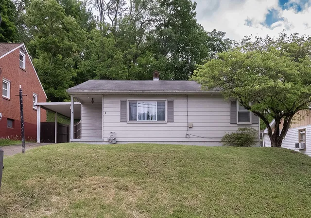 Homes for sale in N Versailles, PA | 5 Crooked Run Rd, N Versailles, PA 15137 | MLS# 1755567