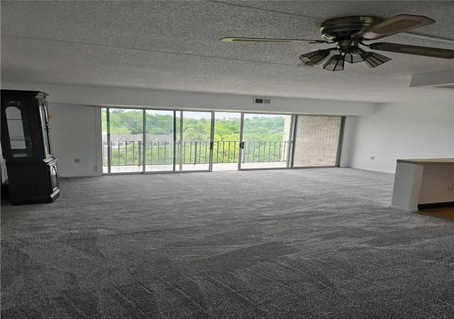 Homes for sale in Scott Twp, PA | 2160 Greentree Rd #606W, Scott Twp, PA 15220 | MLS# 1755268