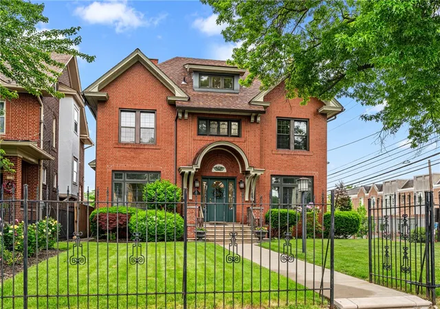 Photo 1 of Single family home for sale at 1363 Shady Ave, Squirrel Hill, PA 15217 | MLS# 1754939 | Listing updated on 2026-07-16