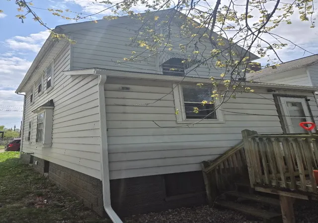 4th image of 421 North St, Sharon, PA 16146 | MLS# 1755663