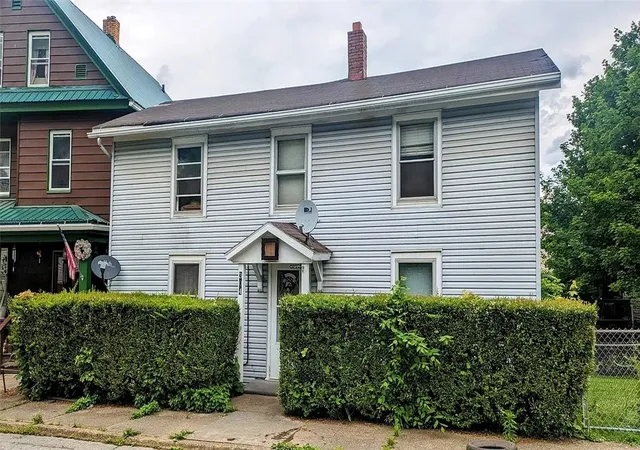 Photo 1 of Single family home for sale at 304 E 4th Street, Oil City, PA 16028 | MLS# 1755715 | Listing updated on 2026-07-01