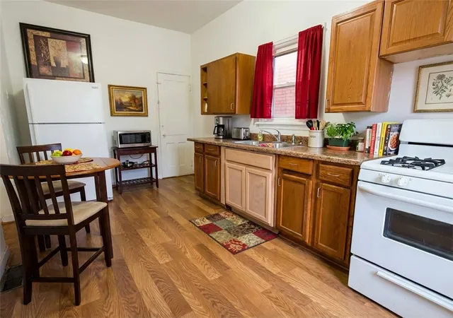 3rd image of 1011 Chartiers Ave, Mc Kees Rocks, PA 15136 | MLS# 1755381