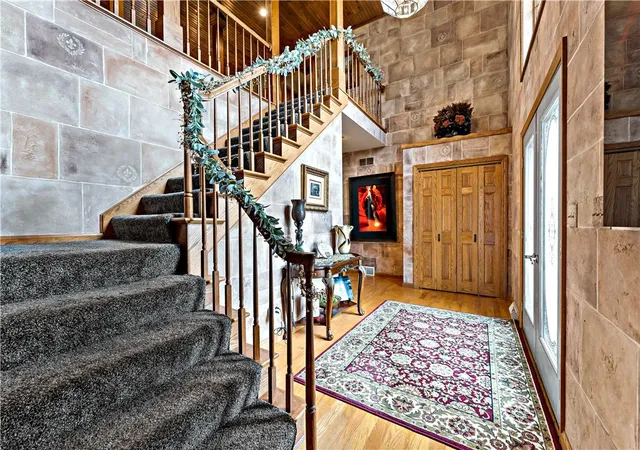 3rd image of 10 Briarwood Ln, Wilmington Twp, PA 16142 | MLS# 1753198