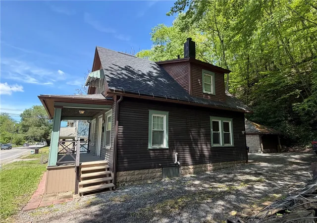 Homes for sale in City Of Franklin, PA | 741 15Th St, City Of Franklin, PA 16323 | MLS# 1755827