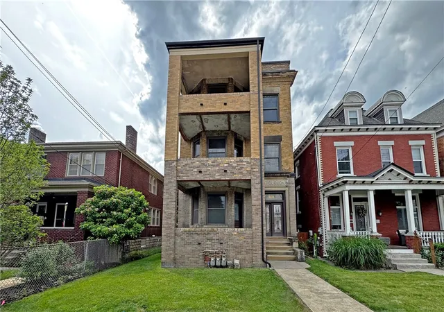 Homes for sale in East Liberty, PA | 601 N Saint Clair St, East Liberty, PA 15206 | MLS# 1755855
