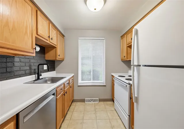 Homes for sale in Shaler, PA | 84 Fischer Ave, Shaler, PA 15223 | MLS# 1755119