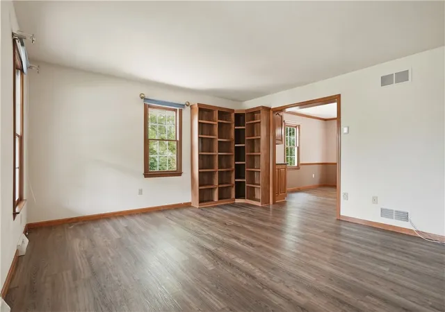 Photo 3 of Single family home for sale at 900 Harvest Ridge Dr, Marshall, PA 15090 | MLS# 1755632 | Listing updated on 2026-10-11