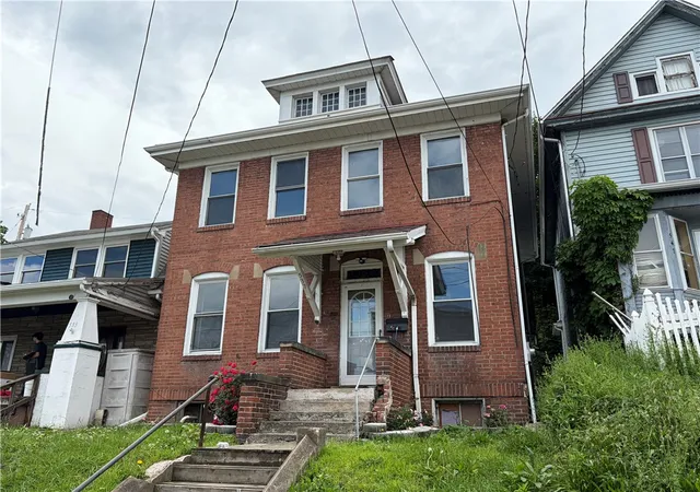 Homes for sale in Donora, PA | 537 Thompson, Donora, PA 15033 | MLS# 1756875